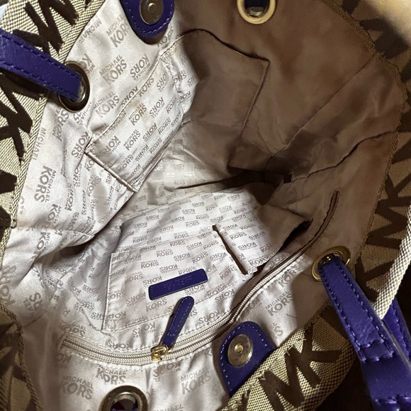 Pre-Owned Authentic Michael Kors Purse - Picture 5 of 5